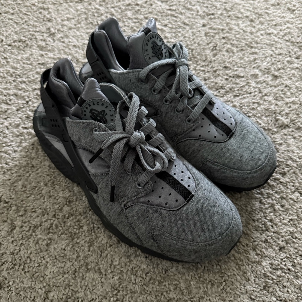 Nike Air Huarache Gray Tech Fleece Pack